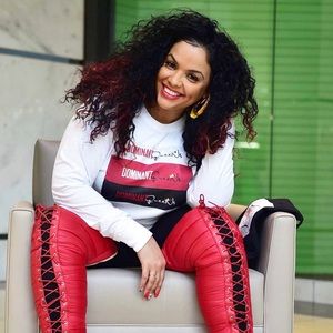 Hey Queens! I’m your seller !